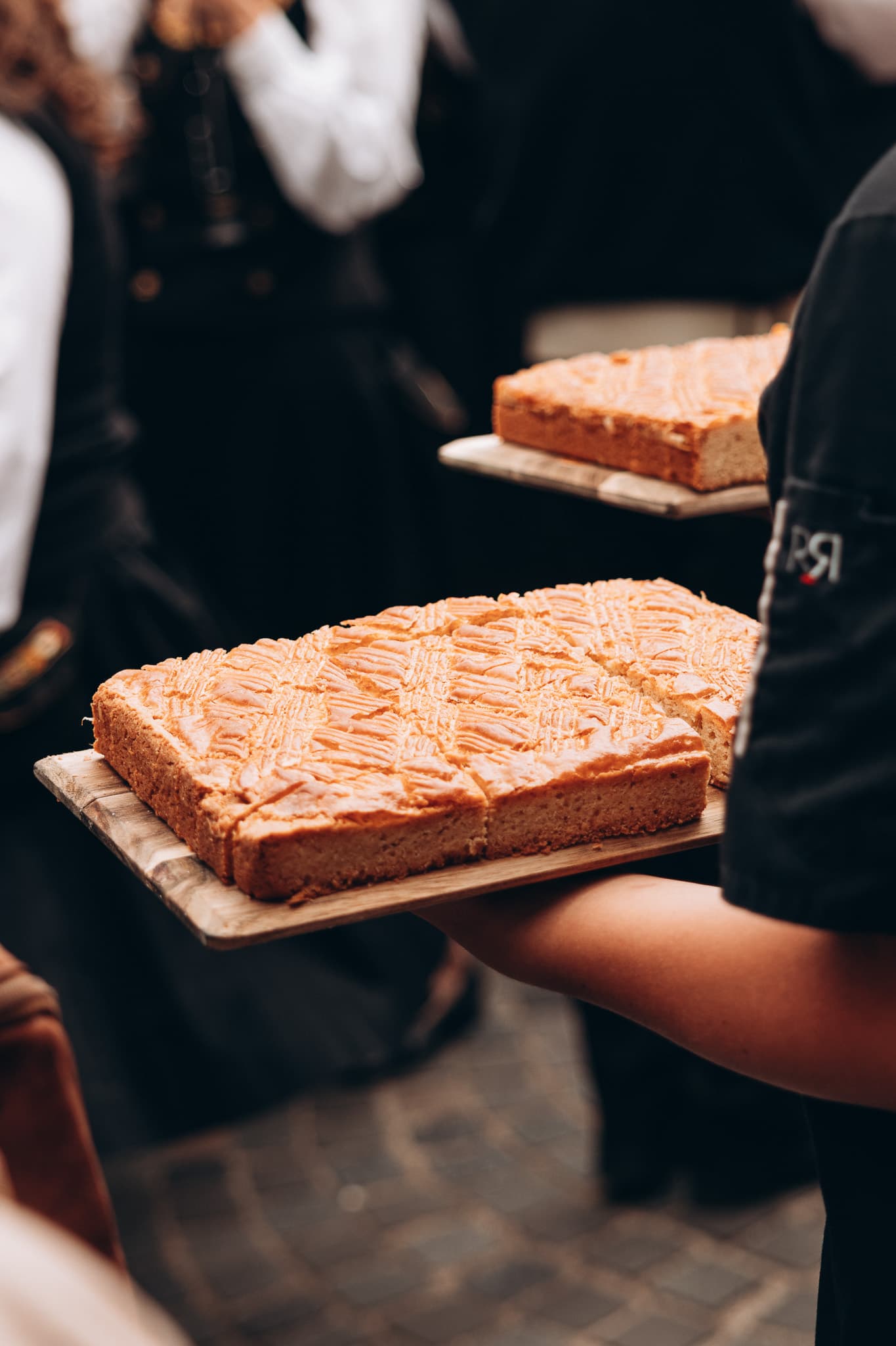 Des gâteaux bretons partagés pendant le Festival de Cornouaille